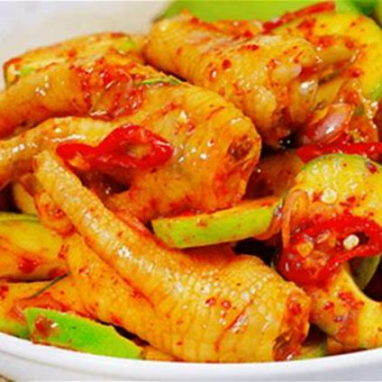 Chân gà sốt thái