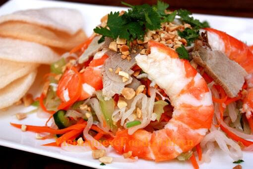 Gỏi tai heo tôm chín